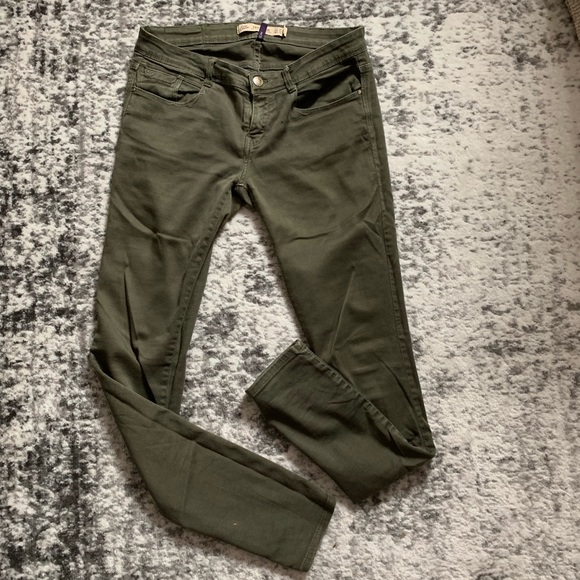 Zara Pants - Army green ZARA pants Zara Pants - Army green ZARA pants